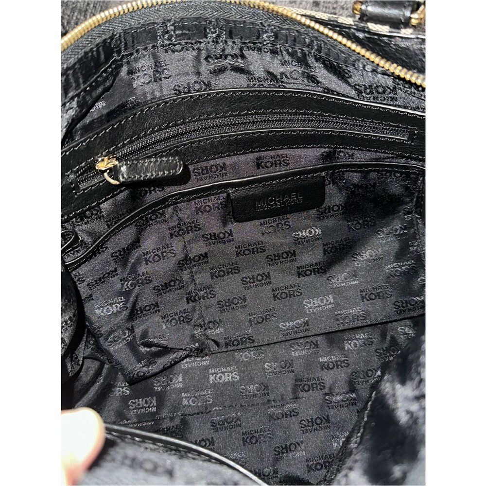 Michael Kors Large Zip Crossbody Bag with Top Handle Black canvas Monogram - Picture 6 of 10